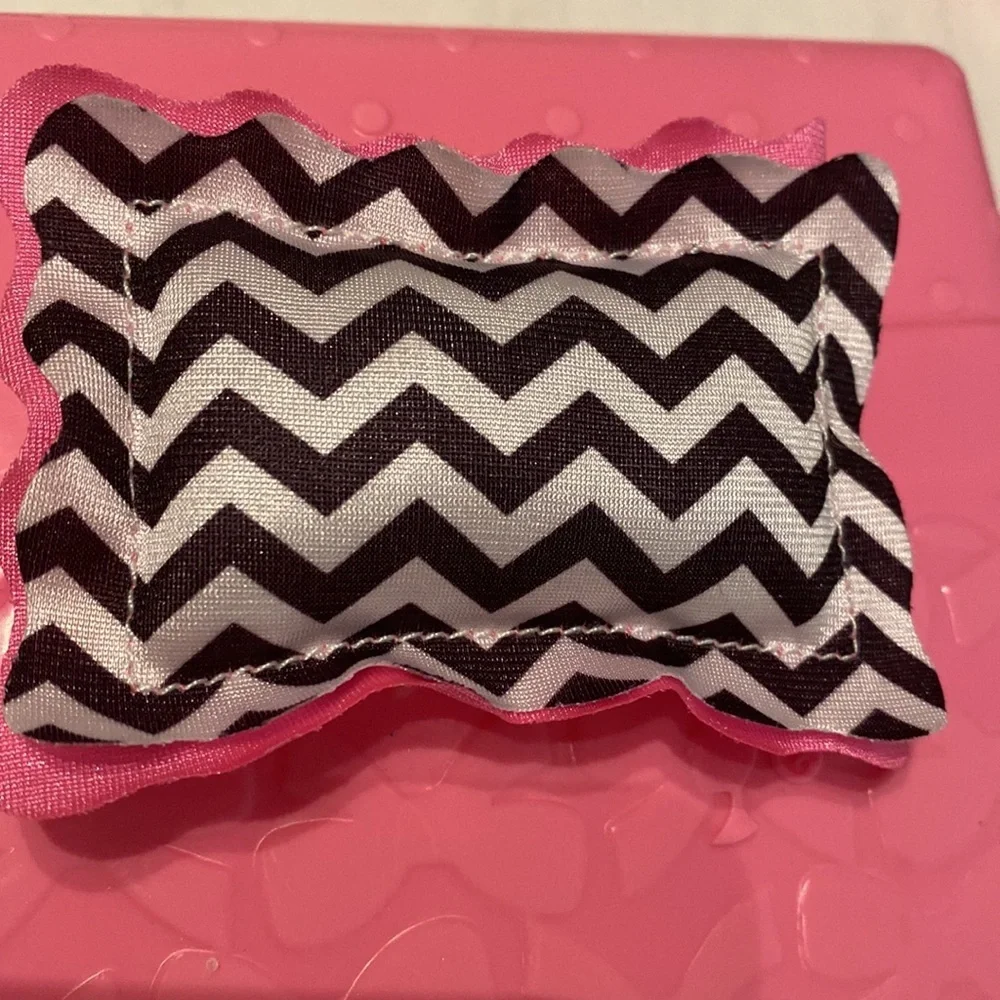 Barbie bed pink silver blanket black white pillow black chandelier pink drapes - Picture 10 of 14